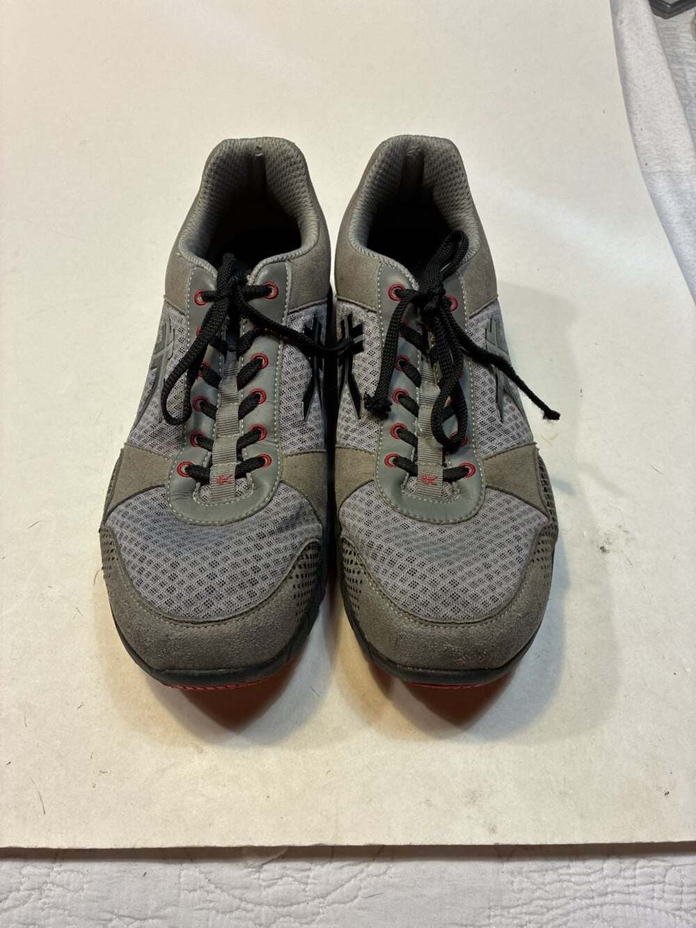 Kuru Quantum Athletic Shoes Gray Red Comfort Walking Sneakers